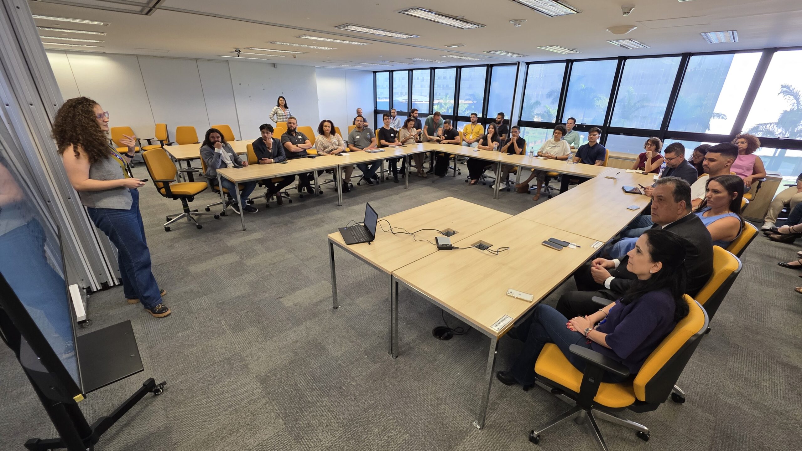 Câmada Temática reúne municípios da RMBH para avançar em planejamento territorial e habitação